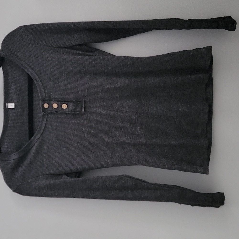 Women's Ribbed Gray Long Sleeve Top With Button Details. Size S